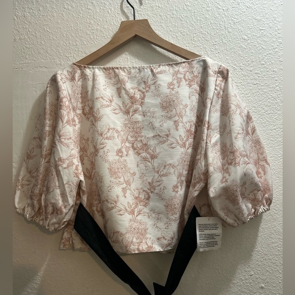 ASOS square neck puff sleeve crop top contrast tie waist detail in floral print - Picture 7 of 10